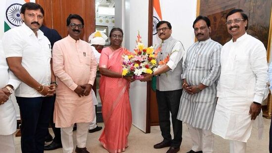 UBT Leaders Meet Draupadi Murmur UBT Leaders Meet Draupadi Murmur