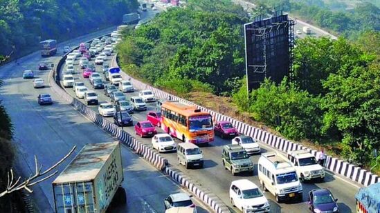 Mumbai Pune express way block today 