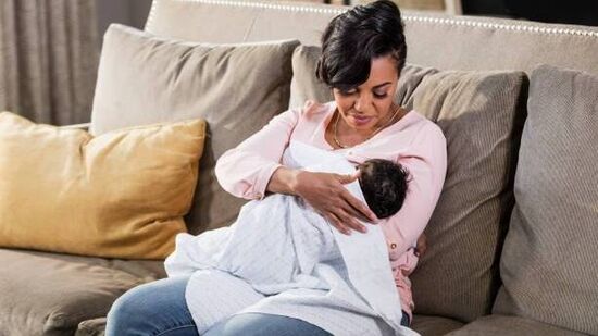 अरुगुलाच्या रसात मध मिसळून प्यायल्याने आईचे दूध वाढते. यामुळे एनिमिया दूर होतो आणि शरीरात रक्त प्रवाह वाढतो.