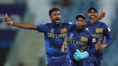 श्रीलंका संघाचा युवा खेळाडू दिलशान मधुशंकाने विश्वचषकात आपल्या उल्लेखनीय कामगिरीने सर्वांचे लक्ष वेधून घेतले आहे. विश्वचषकात सर्वाधिक विकेट घेणारा तो (२१ विकेट) तिसरा गोलंदाज ठरला.