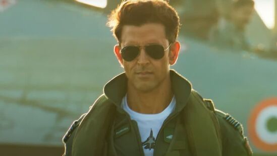 फायटर चित्रपटात हृतिक रोशन आणि दीपिका पदुकोण हे फायटर विमानांचे स्क्वाड्रन लीडर म्हणून काम करत आहेत. टीझरवरून असे दिसते की फायटर चित्रपटात फायटर प्लेनसह अॅक्शन सीन असणार आहेत. फायटर चित्रपटात हृतिक रोशन आणि दीपिका पदुकोण हे फायटर विमानांचे स्क्वाड्रन लीडर म्हणून काम करत आहेत. टीझरवरून असे दिसते की फायटर चित्रपटात फायटर प्लेनसह अॅक्शन सीन असणार आहेत.