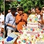 <p>मनोरंजन विश्वात कोणताही गॉडफादर नसताना देखील आपला दबदबा निर्माण करणारे अभिनेते म्हणजे धर्मेंद्र. ८ डिसेंबर त्यांचा वाढदिवस असतो. धर्मेंद्र यांनी चाहते आणि कुटुंबीयांसोबत मोठ्या धूमधडाक्यात वाढदिवस साजरा केला आहे.</p>