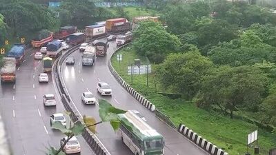 Mumbai Pune express way Traffic update 