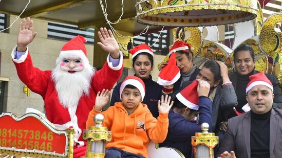 सोमवारी अमृतसरमध्ये ख्रिसमसचे सेलिब्रेशन रंगले.