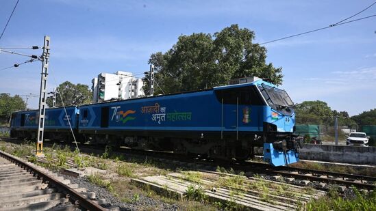  या इंजिनची देखभाल करण्यासाठी मध्य भारतातील नागपूरला तीन वर्षांपूर्वी डेपो तयार करण्याची प्रक्रिया सुरू झाली होती. या इंजिनची देखभाल करण्यासाठी मध्य भारतातील नागपूरला तीन वर्षांपूर्वी डेपो तयार करण्याची प्रक्रिया सुरू झाली होती. 