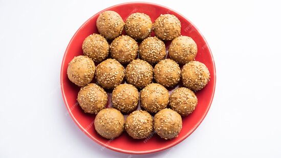Sesame jaggery laddu recipe 