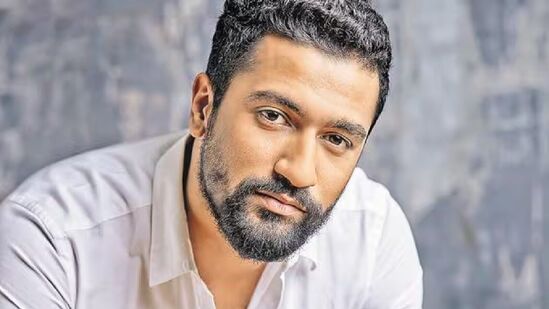 Vicky Kaushal Drunk On Set