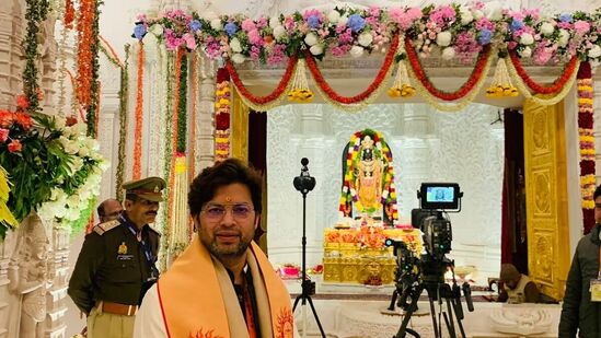 अयोध्येतील रामललाचे वस्त्र डिझाईन करणारे डिझाईनर मनीष त्रिपाठी