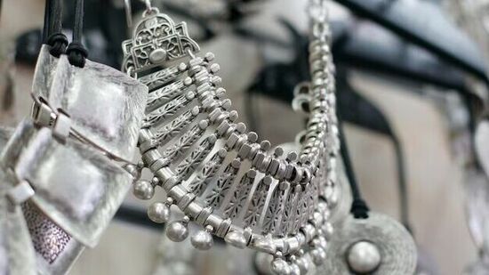Silver jewelry cleaning tips  