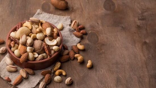 5 amazing dry fruits that can help speed up weight loss