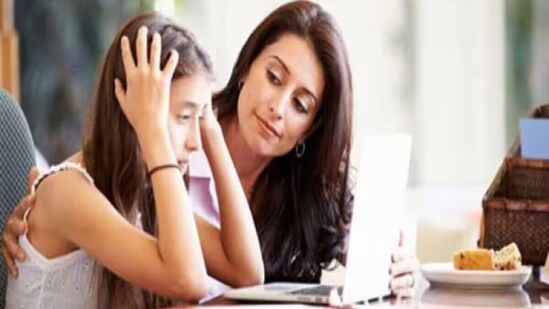 परीक्षेच्या दिवशी पालकांनी मुलांना कोणते प्रश्न विचारू नये