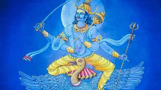 वैदिक ज्योतिषात शनीला विशेष स्थान आहे. शनीच्या राशीतील बदलाचा परिणाम सर्व १२ राशींवर होतो. पण यावेळी शनिदेव एकटा नसून तो शुक्रदेव आणि सूर्यदेव यांच्या बरोबरीने भाग्य बदलेल, शनिची सूर्व व शुक्र सोबत युती होईल.