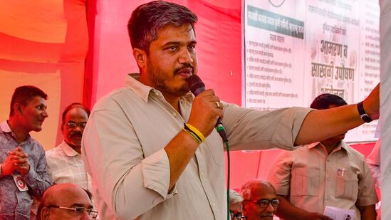 रोहित पवारांच्या कंपनीनं खरेदी केलेला कन्नड सहकारी साखर कारखाना जप्त, ईडीची मोठी कारवाई