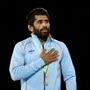 Bajrang Punia Ravi Dahiya Paris Olympics : बजरंग पुनिया पॅरिस ऑलिम्पिकच्या शर्यतीतून बाहेर, ट्रायल्समध्ये सहज पराभूत