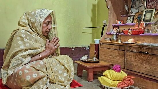 Vrat Niyam : व्रत-उपवास करताना या गोष्टी लक्षात ठेवा, अन्यथा इच्छित फळ मिळणार नाही