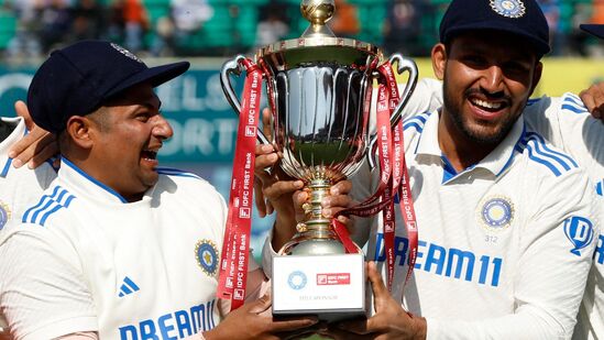 sarfaraz khan and dhruv jurel सरफराज आणि ध्रुव जुरेलला आयपीएलपूर्वी मिळाली खास भेट, BCCI ने घेतला मोठा निर्णय