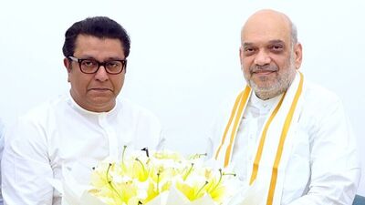 File Picture of Maharashtra Navnirman Sena (MNS) chief Raj Thackeray's meeting with Home Minister Amit Shah on 19 March 2024
