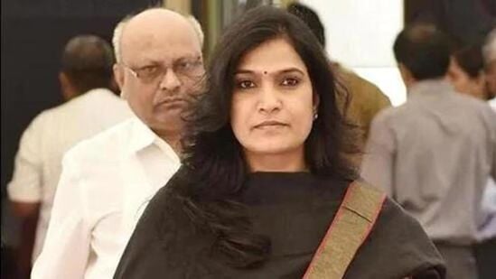यवतमाळ-वाशिम लोकसभा मतदारसंघातून भावना गवळी यांना उमेदवारी नाकारण्यात आली.
