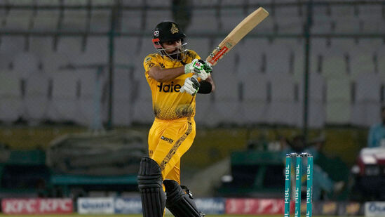  विराटच्या आधी पाकिस्तानचा स्टार क्रिकेटपटू टी-२०मध्ये सर्वाधिक शतकांच्या यादीत आहे. त्याने २९० सामन्यात (२८०डाव) ११ शतके झळकावली. त्याची सरासरी ४४.२८ आहे. आणि स्ट्राईक रेट १२९.३२ आहे. आणि एकूण अर्धशतकांची संख्या ८७ आहे. टी-२० क्रिकेटमध्ये त्याची सर्वोच्च धावसंख्या १२२ इतकी आहे. विराटच्या आधी पाकिस्तानचा स्टार क्रिकेटपटू टी-२०मध्ये सर्वाधिक शतकांच्या यादीत आहे. त्याने २९० सामन्यात (२८०डाव) ११ शतके झळकावली. त्याची सरासरी ४४.२८ आहे. आणि स्ट्राईक रेट १२९.३२ आहे. आणि एकूण अर्धशतकांची संख्या ८७ आहे. टी-२० क्रिकेटमध्ये त्याची सर्वोच्च धावसंख्या १२२ इतकी आहे.