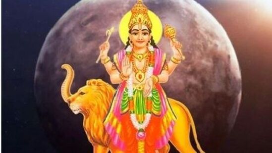 भारतीय ज्योतिषशास्त्रात बुध ग्रहाला ‘राजकुमार’ ग्रह म्हटले जाते. तर, बुध हा बुद्धिमत्ता आणि ज्ञानाचा अधिपती देखील मानला जातो. हिंदू कॅलेंडरनुसार, बुध ग्रह २५ एप्रिल २०२४ रोजी संध्याकाळी ०५.४९ वाजता मीन राशीत प्रवेश करणार आहे.