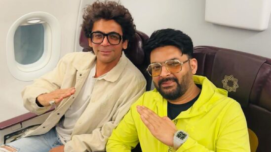 कपिल शर्मा आणि सुनील ग्रोव्हरमधला वाद आजही जैसे थे? विमानातील फोटो शेअर करत म्हणाले...