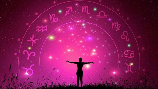 इतर सर्व राशींसाठीही नवरात्र शुभ असेल, पण या ४ राशींना अत्याधीक शुभ व लाभाची राहील. व्यवसाय आणि करिअरमध्ये चांगले परिणाम मिळतील, तर तुमचे प्रेम जीवन देखील सुधारेल.&nbsp;&nbsp;टीप : ही माहिती केवळ श्रद्धा आणि विविध माध्यमांवर आधारित आहे.अनुकरण करण्याआधी संबंधित क्षेत्रातील तज्ज्ञांचा सल्ला घ्यावा.&nbsp;