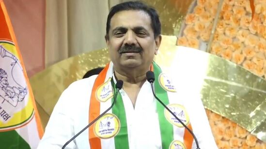 Video : वैयक्तिक संबंध निवडणुकीनंतर, आता घासूनपुसून काम करा! जयंत पाटील काय म्हणाले? Video : वैयक्तिक संबंध निवडणुकीनंतर, आता घासूनपुसून काम करा! जयंत पाटील काय म्हणाले?