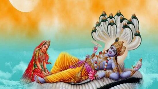 ज्योतिषशास्त्रानुसार, प्रत्येक ग्रह ठराविक काळानंतर आपली राशी बदलतो. या ग्रहांच्या संक्रमणामुळे आणि स्थान बदलामुळे काही राशींमध्ये राजयोग तयार होतो. हे राजयोग काहींसाठी शुभ ठरतात, तर काहींना काही समस्यांना सामोरे जावे लागते. एप्रिल महिन्यात अनेक ग्रहांनी आपली चाल बदलली आहे.