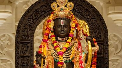 Ram Navami 2024 : राम नवमीला तुमच्या राशीनुसार करा या मंत्रांचा जप, मनातील प्रत्येक इच्छा पूर्ण होईल