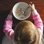 <p>मुलांनी दिवसाची सुरुवात पौष्टिक नाश्त्याने केली पाहिजे. ज्यामध्ये प्रथिने असतात, कारण ते तुमच्या मुलास दीर्घकाळ समाधानी राहण्यास मदत करू शकते आणि किशोरवयीन मुलांना वजन व्यवस्थापनात मदत करू शकते. होल-व्हीट ब्रेड, स्मूदीज, दही, एवोकॅडो किंवा पीनट बटर आणि टोस्टवर एग सँडविच असा आरोग्यदायी नाश्ता निवडा.&nbsp;</p>
