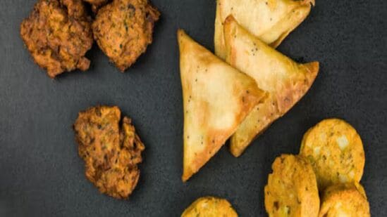Snacks Recipe: उपावासाच्या दिवसात तुम्ही कांद्याशिवाय बनवू शकता हे स्नॅक्सच्या रेसिपी, अप्रतिम आहे चव