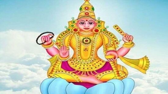 ज्योतिषशास्त्रात, राशीचक्रातील पहिली राशी मेष आहे. मेष राशीतील शुक्राचे संक्रमण हे सर्वोच्च स्थान मानले जाते. हे संक्रमण काही लोकांसाठी चांगले परिणाम देईल, तर काही लोकांना नकारात्मक परिणामांना सामोरे जावे लागेल. या काळात व्यक्तीचे आरोग्यही बिघडू शकते. चला जाणून घेऊया कोण-कोणत्या राशीच्या लोकांना या काळात सांभाळून राहावे लागेल.&nbsp;