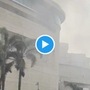 पुण्यातील फिनिक्स सिटी मॉलला आज दुपारी आग लागली.