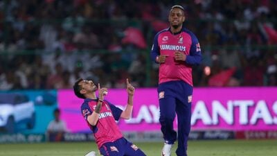 yuzvendra chahal 200 wickets in ipl : चतुर चहलचा भीम पराक्रम, आयपीएलमध्ये २०० विकेट घेणारा पहिला गोलंदाज ठरला