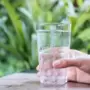 Chilled Water: फ्रीजमधलं थंडगार पाणी पिताय? सावधान! नकळत देताय या आजारांना आमंत्रण