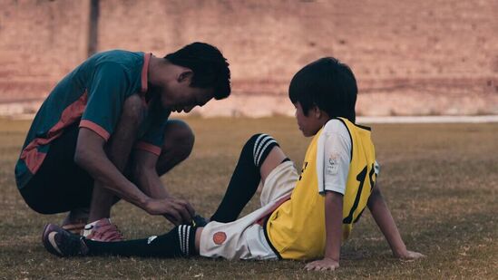 Sports Injury: खेळताना दुखापत झाली? अजिबात दुर्लक्ष करू नका, आरामासाठी लगेच करा हे उपाय