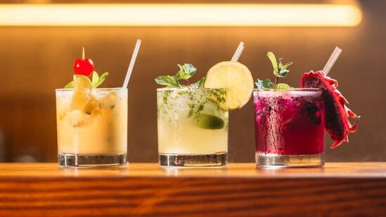 Summer Drinks: उन्हाळ्यात उष्णता टाळण्यासाठी प्या हे ड्रिंक्स, टेस्टसोबत आरोग्याचीही घेतात काळजी