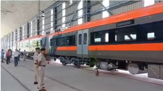 वंदे भारत मेट्रोचा फर्स्ट लुक आला समोर