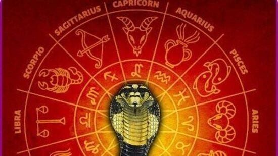 दर्श अमावस्येच्या या शुभ मुहूर्तावर काही विशेष उपाय करून पितृदोष, कालसर्प दोष आणि शनिदोषापासून मुक्ती मिळण्याची विशेष संधी आहे. जाणून घ्या या अमावस्येचे शुभ योग आणि उपाय. दर्श अमावस्येच्या या शुभ मुहूर्तावर काही विशेष उपाय करून पितृदोष, कालसर्प दोष आणि शनिदोषापासून मुक्ती मिळण्याची विशेष संधी आहे. जाणून घ्या या अमावस्येचे शुभ योग आणि उपाय.