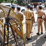 मुंबई पोलिसांंनी १०७ कोटी रुपयांचे ड्रग्ज जप्त केले.