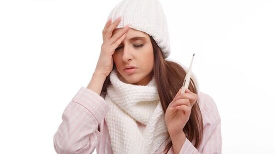 संरक्षक कपडे घाला: उघडी त्वचा कमी करण्यासाठी आणि डास चावण्याचा धोका कमी करण्यासाठी शक्य असल्यास लांब बाहीचे शर्ट, लांब पँट आणि मोजे घाला संरक्षक कपडे घाला: उघडी त्वचा कमी करण्यासाठी आणि डास चावण्याचा धोका कमी करण्यासाठी शक्य असल्यास लांब बाहीचे शर्ट, लांब पँट आणि मोजे घाला