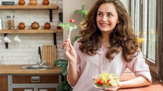 गरोदरपणात ताण येणे सामान्य आहे. परंतु, या काळात डॉक्टर गरोदर मातेला जास्त ताण न घेण्याचा सल्ला देतात. गरोदरपणात ताण येणे सामान्य आहे. परंतु, या काळात डॉक्टर गरोदर मातेला जास्त ताण न घेण्याचा सल्ला देतात. 