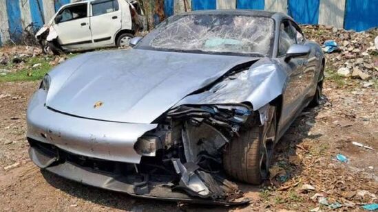 पुणे शहरातील कल्याणीनगर परिसरात लक्झरी पोर्श कारने दुचाकीला धडक दिल्याने झालेल्या भीषण अपघाता प्रकरणी आरोपीला न्यायल्यात हजर केले असता त्याला जामीन मिळाला.