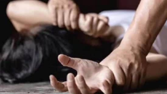 परभणीत सुनेवर सासऱ्याचा बलात्कार
