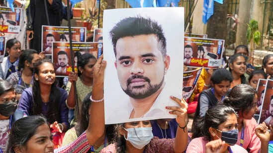 प्रज्वल रेवण्णाला अटक करण्यासाठी गेलेल्या पथकात सर्व महिला पोलीस, काय आहे कारण?