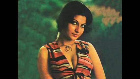 नाजनीनने फार कमी चित्रपटांमध्ये मुख्य अभिनेत्री म्हणून काम केले. तिला बहुतेक अभिनेते-अभिनेत्रींच्या बहिणीच्या भूमिका ऑफर केल्या गेल्या. यामुळे नाजनीन खूप दुःखी होती. नाजनीनने फार कमी चित्रपटांमध्ये मुख्य अभिनेत्री म्हणून काम केले. तिला बहुतेक अभिनेते-अभिनेत्रींच्या बहिणीच्या भूमिका ऑफर केल्या गेल्या. यामुळे नाजनीन खूप दुःखी होती.