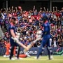 <p>टी-20 विश्वचषक २०२४ चा ७ वा सामना नेपाळ आणि नेदरलँड यांच्यात खेळला गेला. नेपाळ संघ या सामन्यात पराभूत झाला, पण त्यांच्या संघाला पाठिंबा देणाऱ्या चाहत्यांनी सर्वांची मने जिंकली. नेपाळी चाहत्यांनी क्रिकेटला आणि आपल्या खेळाडूंना कसा पाठिंबा देतात, हे जगाला दाखवून दिले आहे.</p>