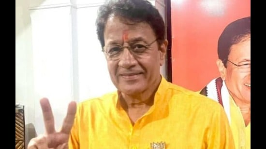 ‘रामायणा’त रामाची भूमिका साकारणारे अरुण गोविल मेरठ-हापूर लोकसभा मतदारसंघात विजयी झाले. भाजपचे नवनिर्वाचित खासदार अरुण गोविल त्यांच्या विजयाने भारावून गेले आहेत.