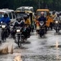 राज्यात गेल्या काही दिवसांपासून मोठ्या प्रमाणात उष्णतेने नागरिकांना हैराण करून सोडले होते. पाऊस कधी पडणार याची वाट बळीराजासोबत सर्वसामान्य नागरिकांना होती. अखेर ही प्रतीक्षा संपली आहे. हवामान विभागाने मॉन्सून संदर्भात महत्वाची उपडेट दिली आहे. <p>राज्यात गेल्या काही दिवसांपासून मोठ्या प्रमाणात उष्णतेने नागरिकांना हैराण करून सोडले होते. पाऊस कधी पडणार याची वाट बळीराजासोबत सर्वसामान्य नागरिकांना होती. अखेर ही प्रतीक्षा संपली आहे. हवामान विभागाने मॉन्सून संदर्भात महत्वाची उपडेट दिली आहे. </p>