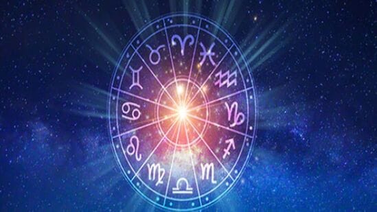 Today Horoscope 14 June 2024 : वज्र योगात आज गुरुवसिद्धी योगात मिथुन-कर्क राशी फायद्यात, तुमचं काय? वाचा आजचे राशीभविष्य
